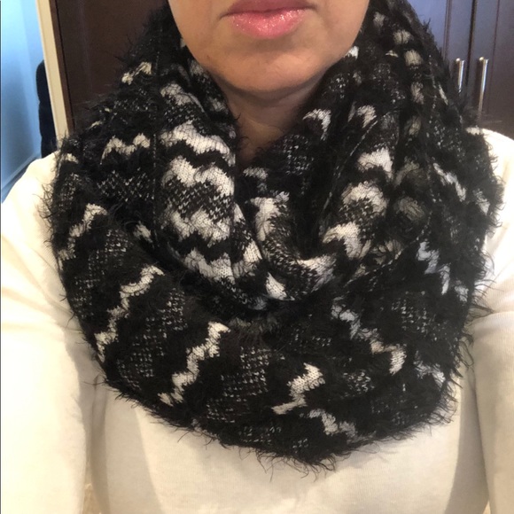 Soft Infinity Scarf - No Brand - Picture 5 of 5